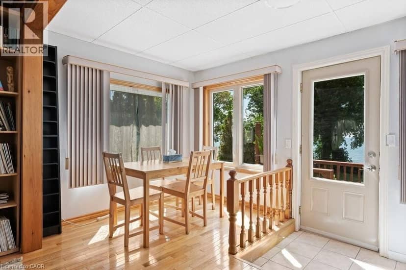 2592 LAKESHORE Road — photo 19 of 40