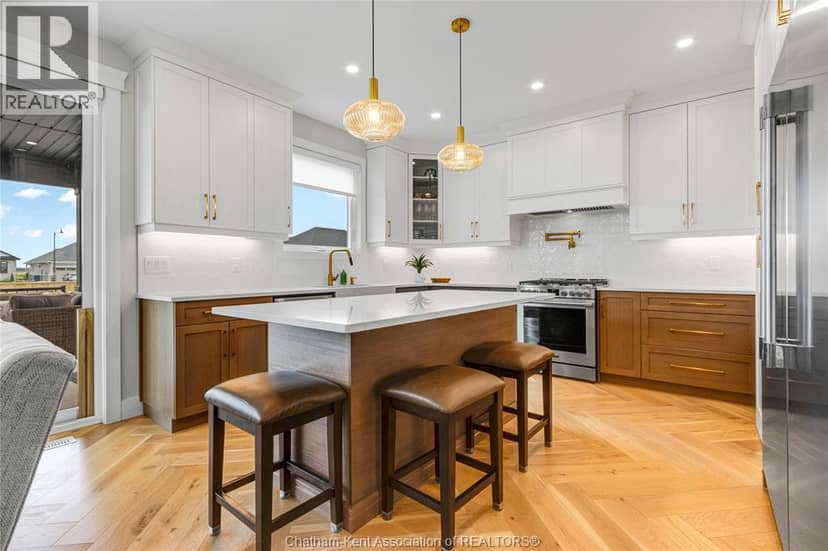 42 Rosewood Crescent — photo 7 of 40