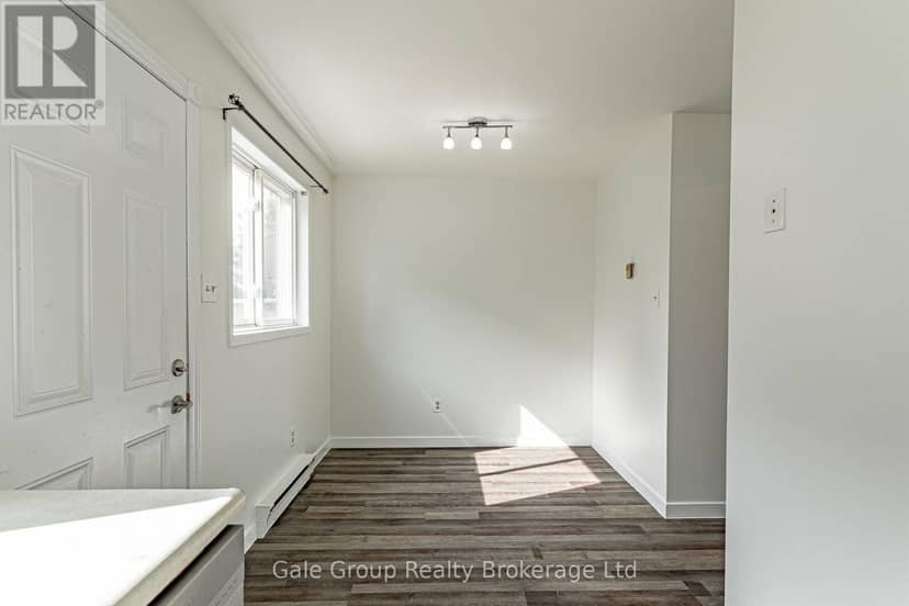 4 - 370 Springbank Avenue — photo 10 of 26