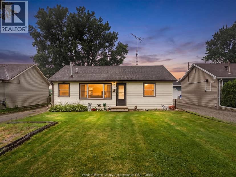 4 Standaert ROAD, Chatham-Kent