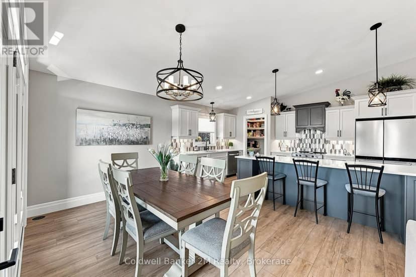 32 Cardinal Court — photo 13 of 40