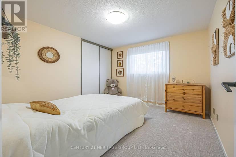 66 Howlett Avenue — photo 28 of 40
