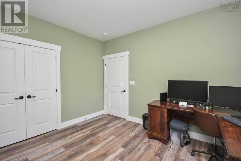 44 Fairway Avenue — photo 22 of 40