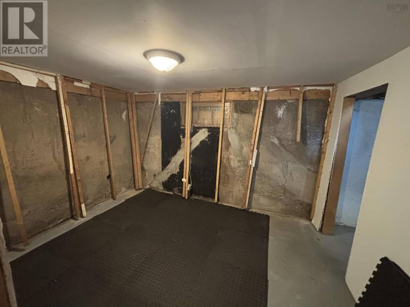 49 Mechanic Street — photo 13 of 15