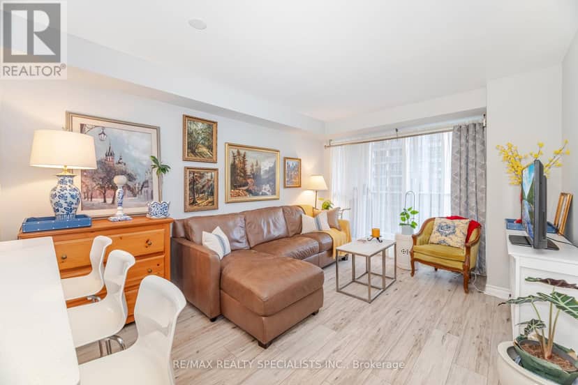 1005 - 5 Michael Power Place — photo 13 of 28