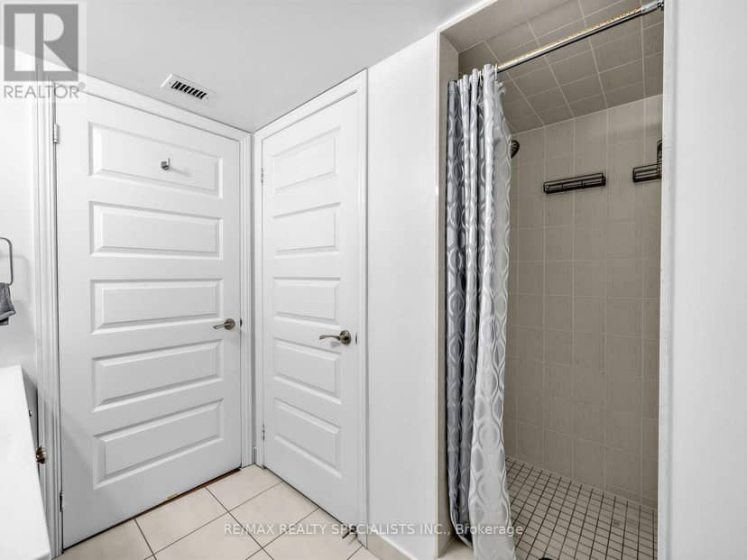 1501 - 215 Queen Street E — photo 15 of 35