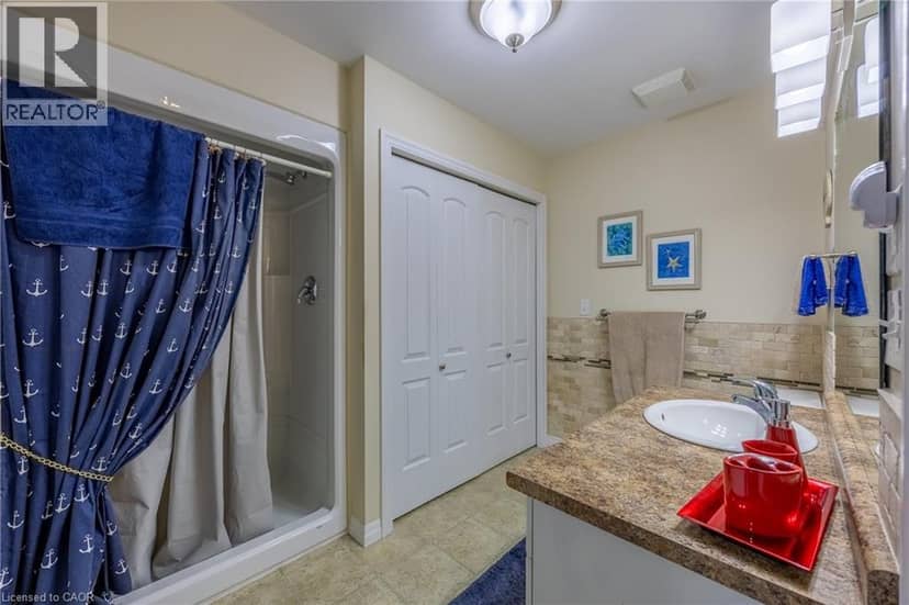 93 ELMHURST Avenue Unit# 8 — photo 17 of 31
