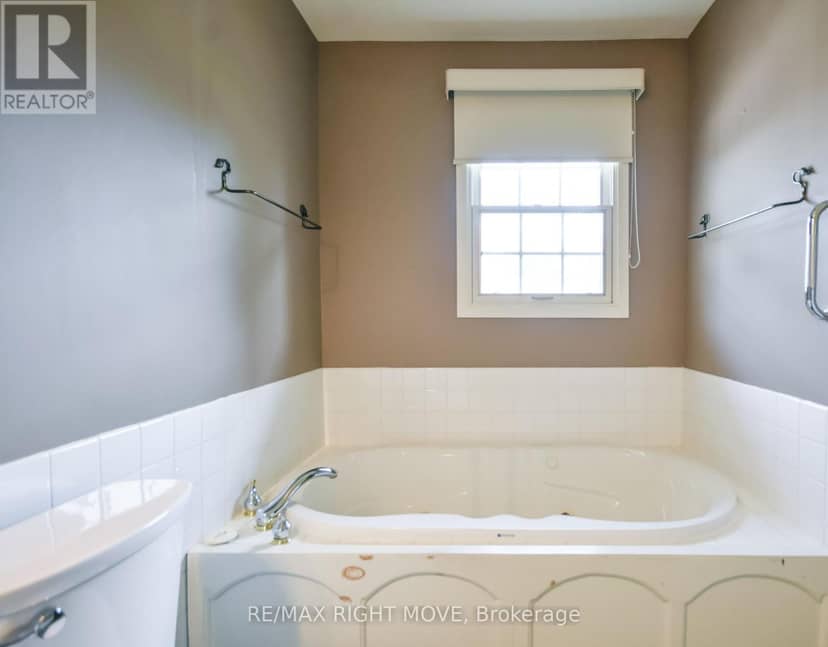 570 Lake Dalrymple Road — photo 33 of 40
