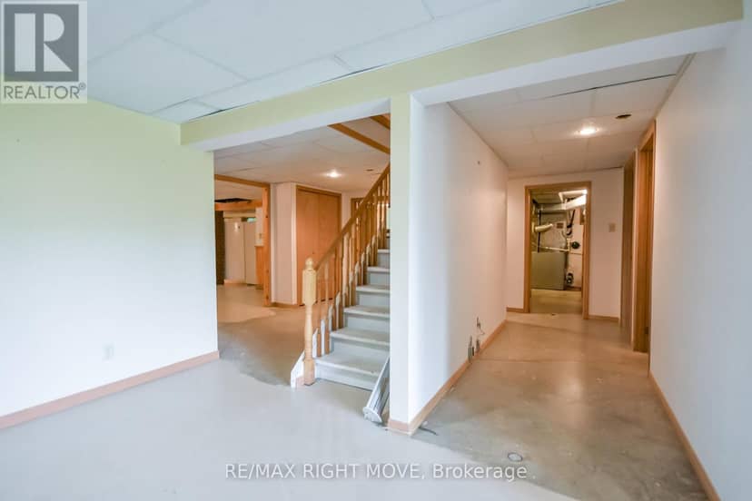 570 Lake Dalrymple Road — photo 35 of 40