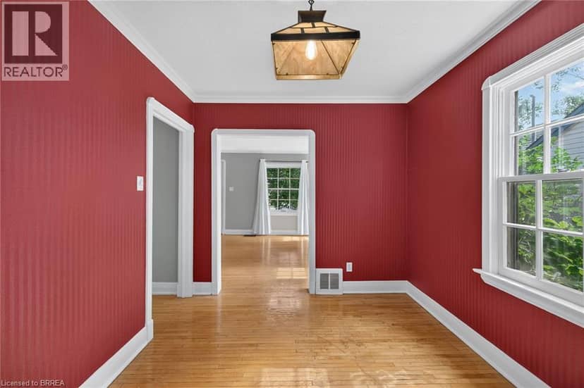 39 BALMORAL Avenue — photo 12 of 40