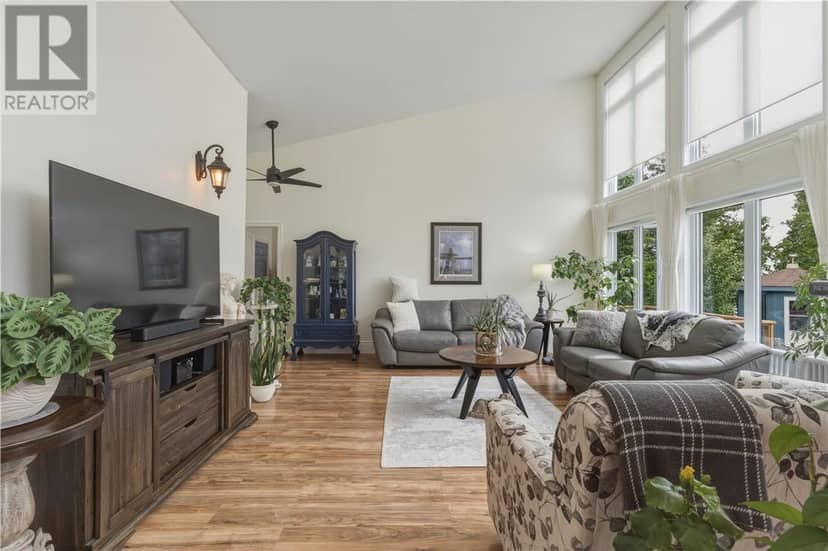 1386 Bay Estates Road S — photo 12 of 40