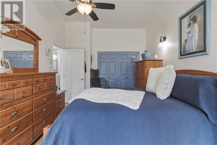1386 Bay Estates Road S — photo 18 of 40
