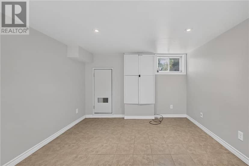 48 Gutcher Avenue — photo 26 of 35