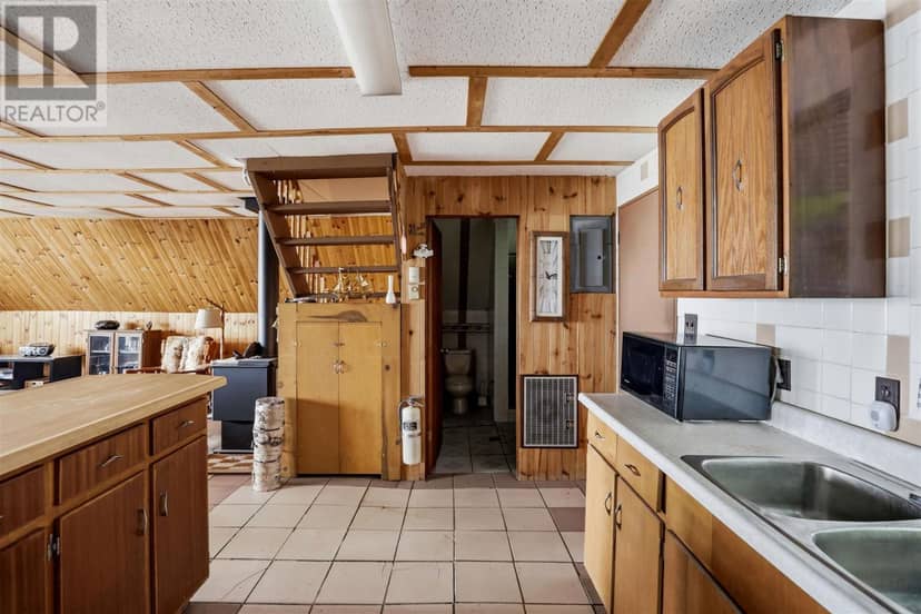 156 Kelly Creek RD — photo 15 of 40