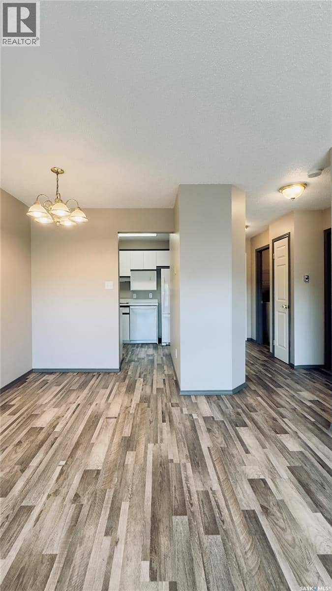 304 206 Pioneer PLACE — photo 10 of 27