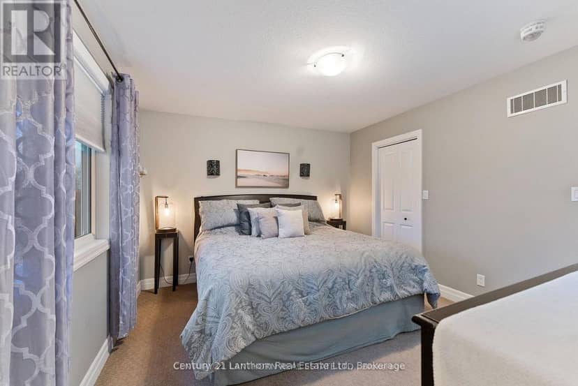 20846 Loyalist Parkway — photo 14 of 31