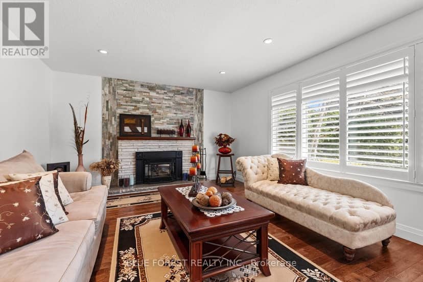 535 Gordon Avenue, London South, photo 5