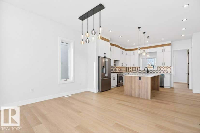 8506 148 ST NW — photo 12 of 40