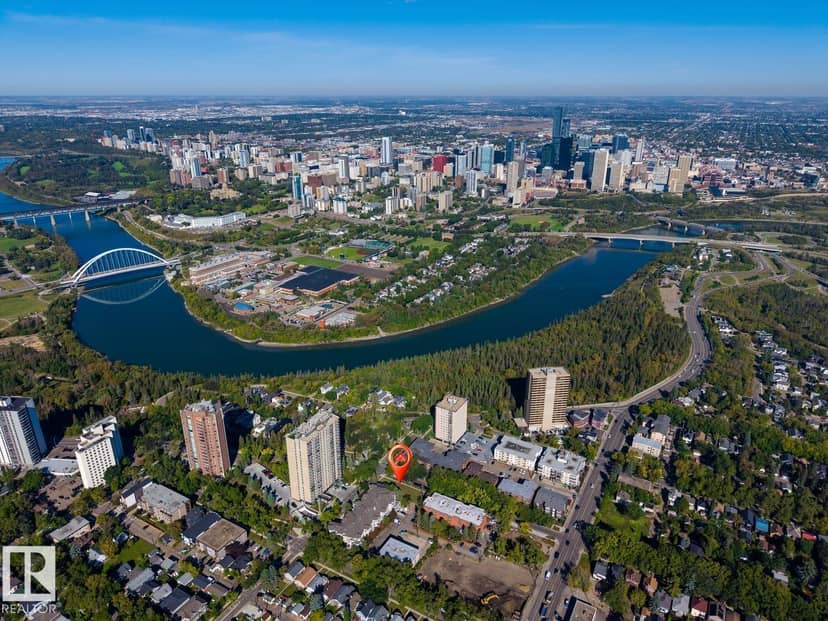 8925 100 ST NW, Edmonton