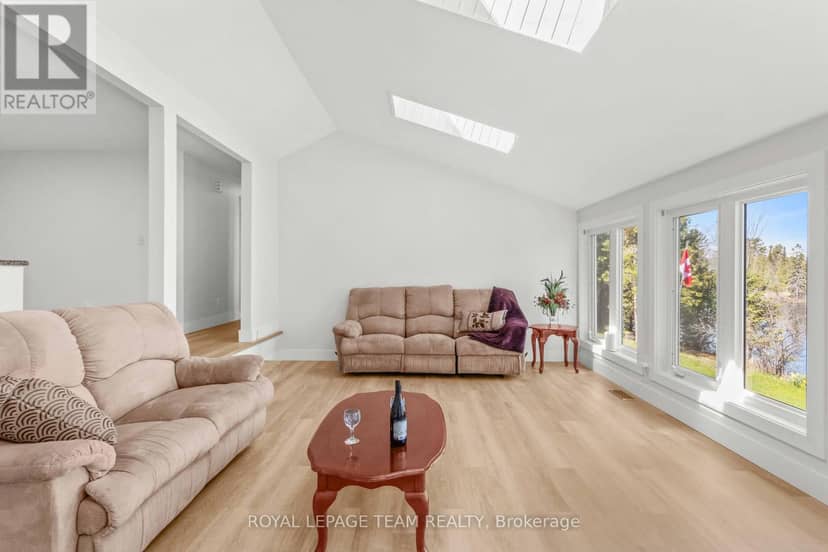 204B Hawkins Drive — photo 21 of 40