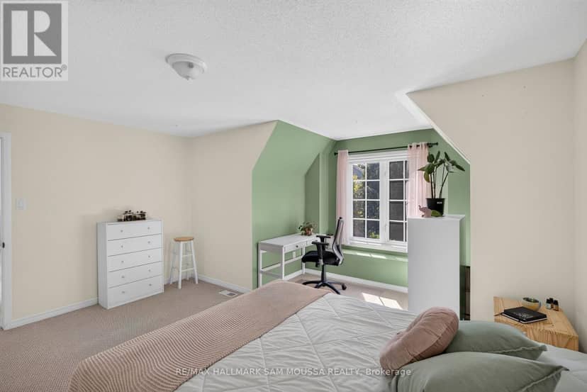 531 Dalewood Crescent — photo 32 of 40
