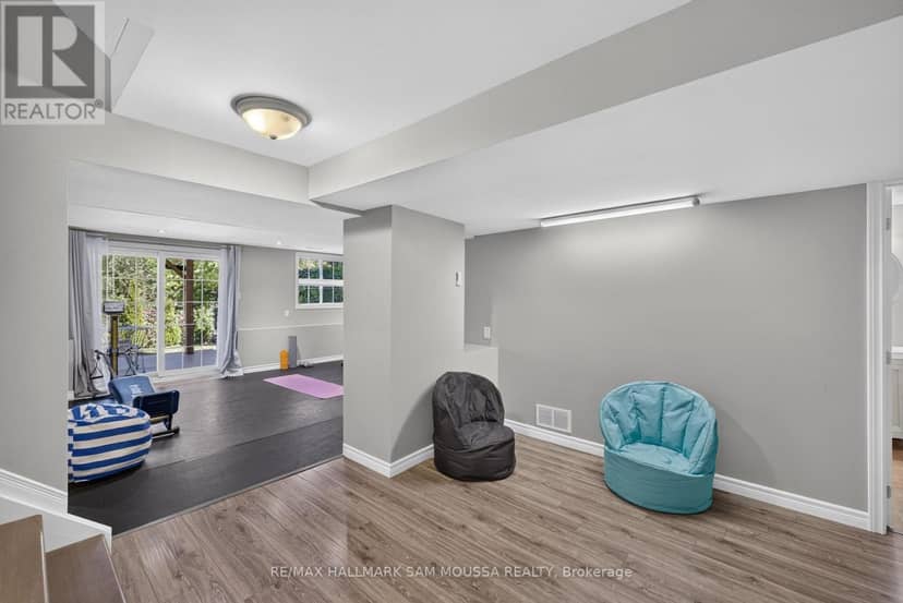 531 Dalewood Crescent — photo 34 of 40