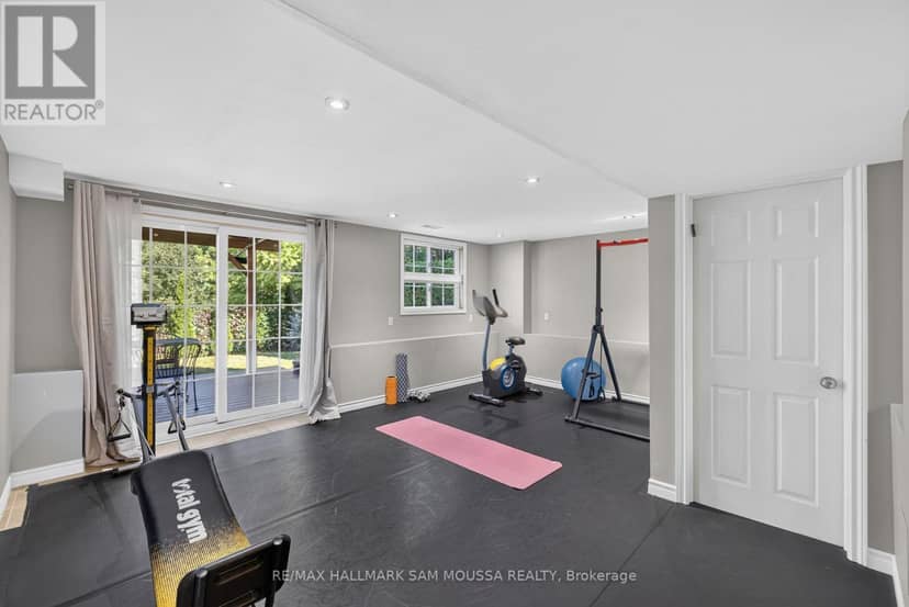 531 Dalewood Crescent — photo 35 of 40