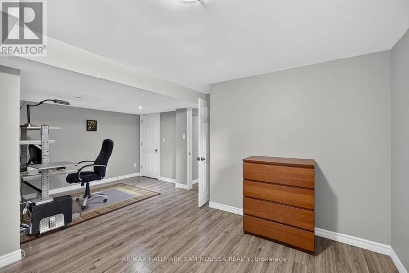 531 Dalewood Crescent — photo 39 of 40