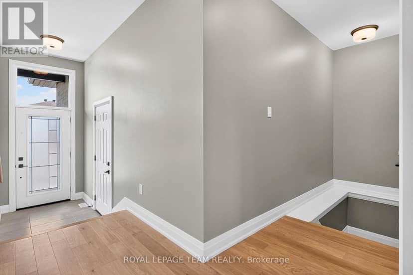 816 Namur Street — photo 5 of 39