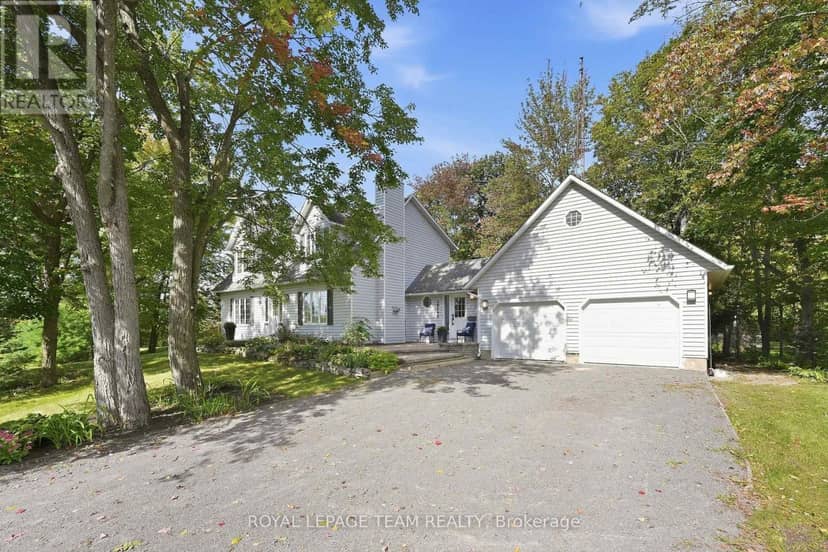 10493 St John Street, North Dundas, photo 2
