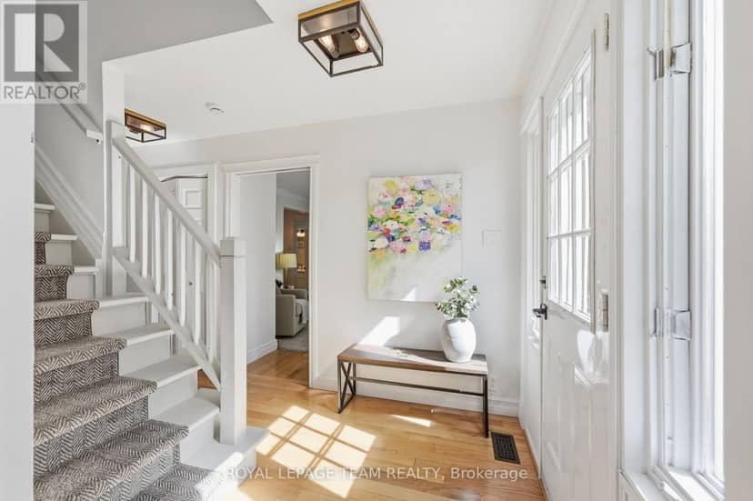 10493 St John Street, North Dundas, photo 5