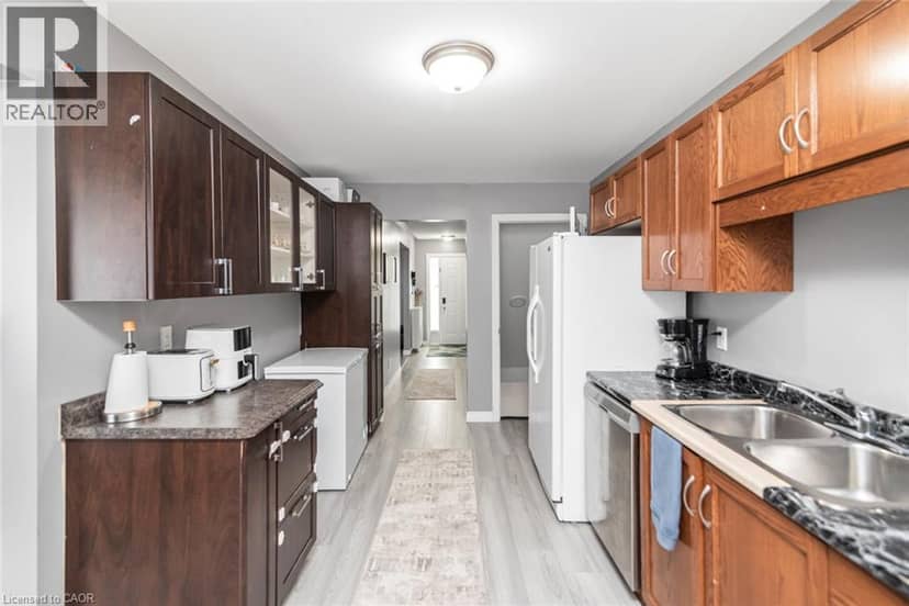 42 SATURN Road — photo 12 of 40