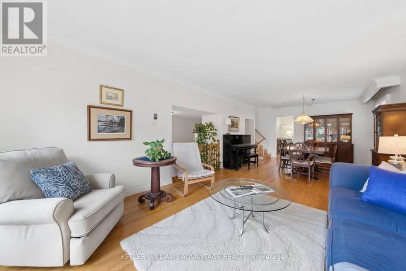 128 Holmcrest Trail, Toronto, photo 2