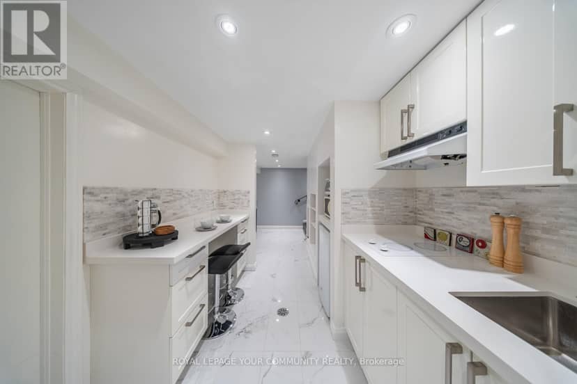 2 Four Oaks Gate — photo 31 of 40