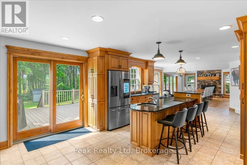218 Wilson Avenue — photo 10 of 40