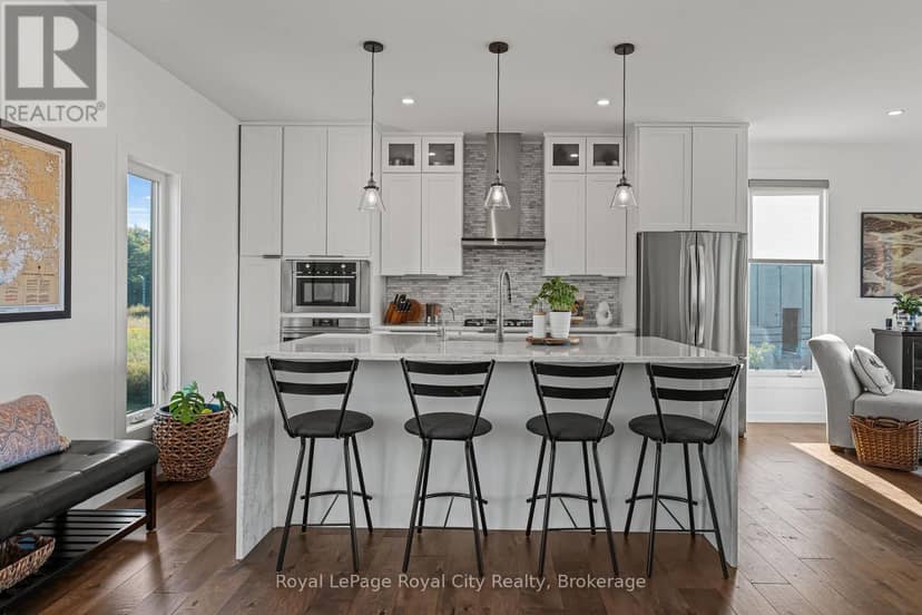 103 Ugovsek Crescent — photo 5 of 39