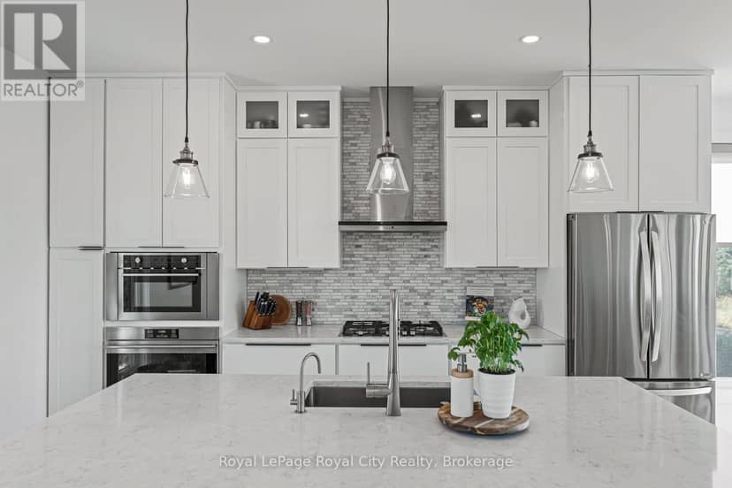 103 Ugovsek Crescent — photo 6 of 39