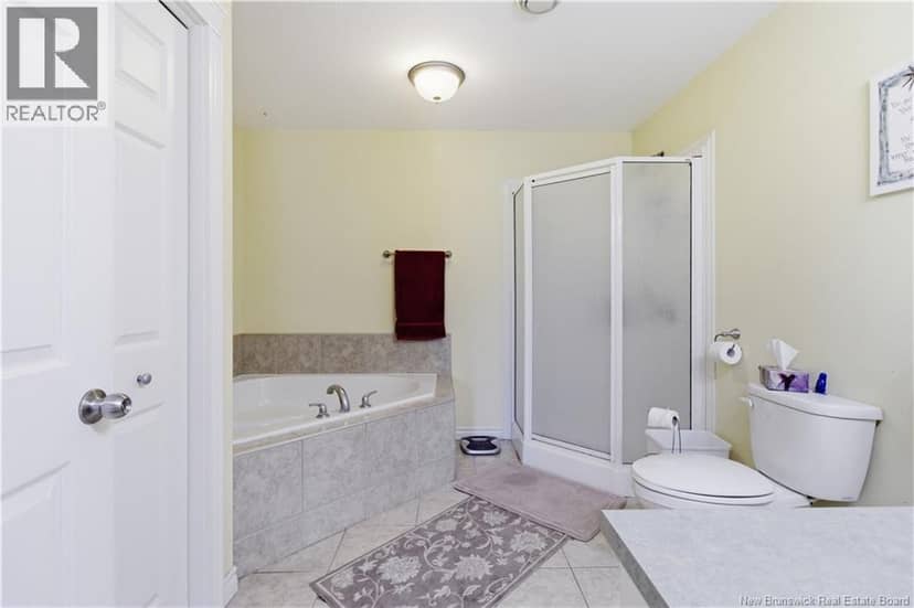 185 Reynolds Street Unit# 14 — photo 23 of 27