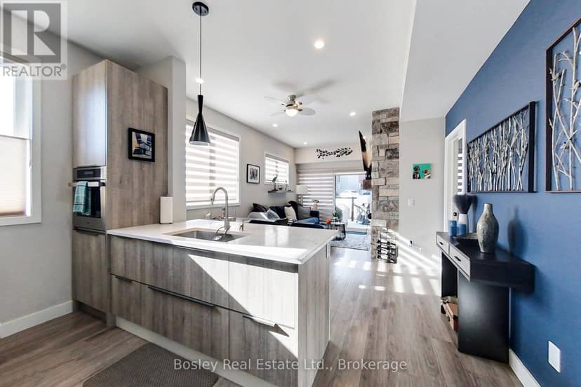 102 - 10 Beausoleil Lane — photo 8 of 39