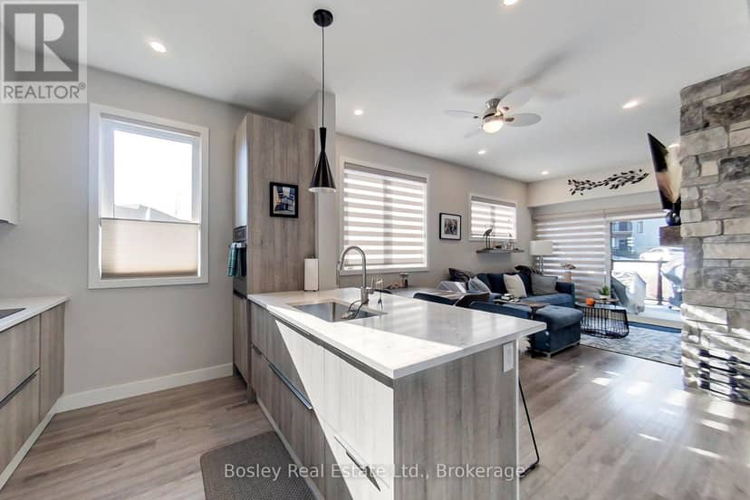 102 - 10 Beausoleil Lane — photo 9 of 39