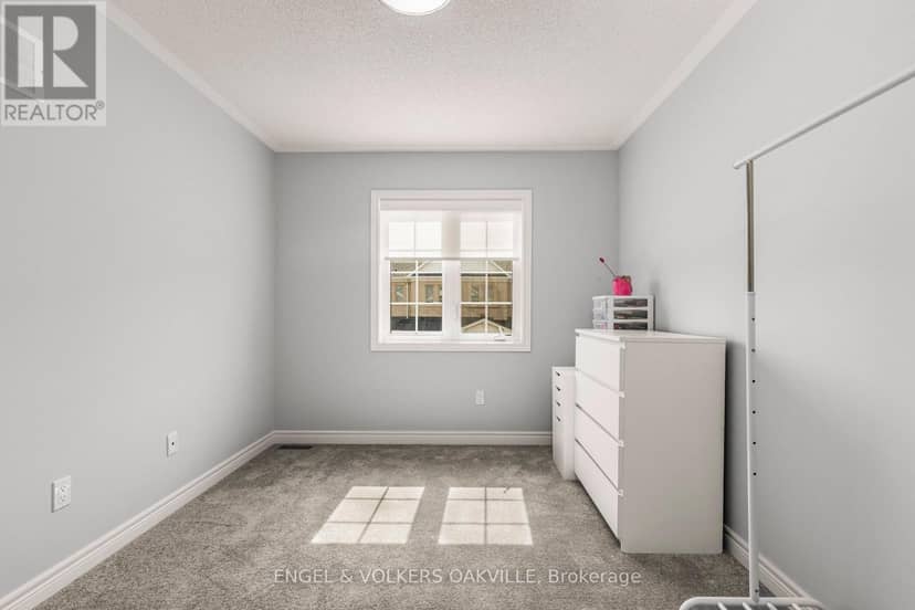 44 Clifford Crescent — photo 25 of 37