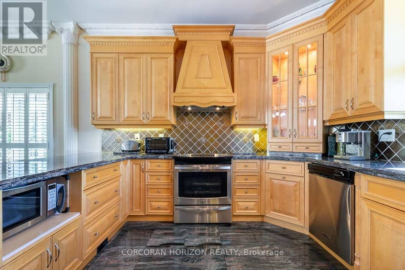 16 Rosegarden Drive, Brampton, photo 6