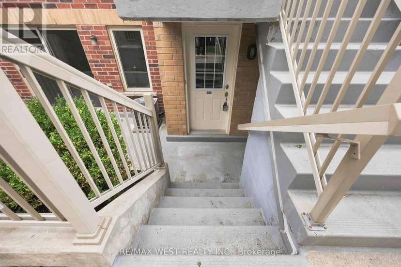 122 - 20 Elsie Lane, Toronto, photo 2