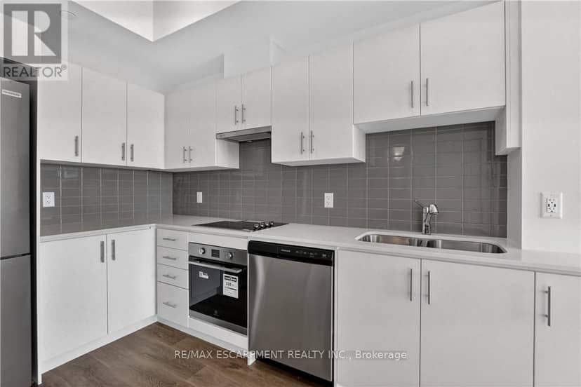606 - 461 Green Road — photo 11 of 40
