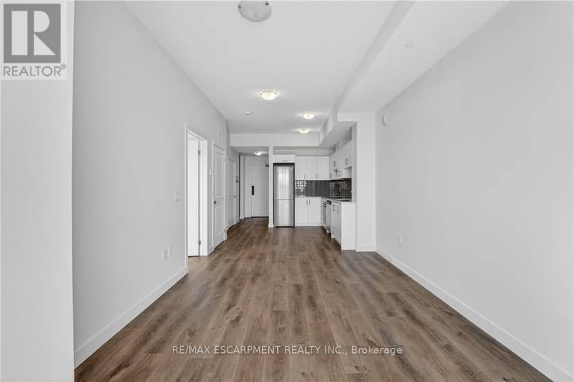 606 - 461 Green Road — photo 19 of 40
