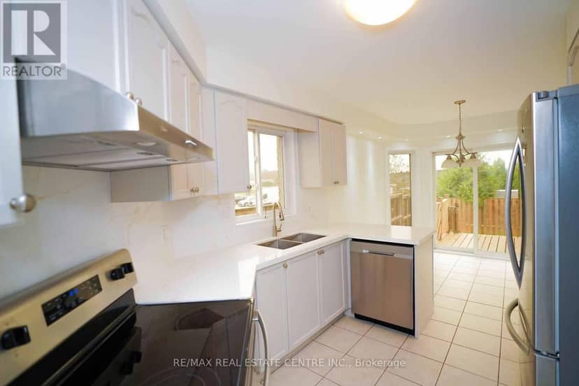 18 Heritage Drive — photo 14 of 40