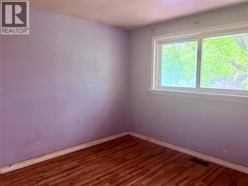 825 Elizabeth Avenue — photo 4 of 10