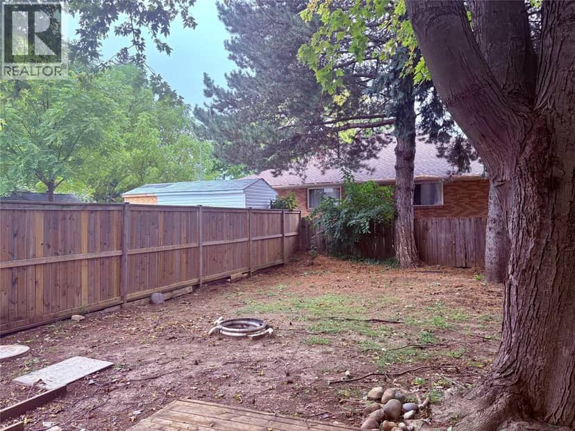825 Elizabeth Avenue — photo 9 of 10