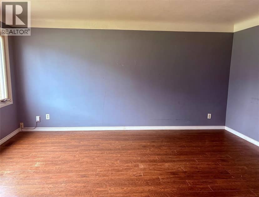 825 Elizabeth Avenue — photo 2 of 10