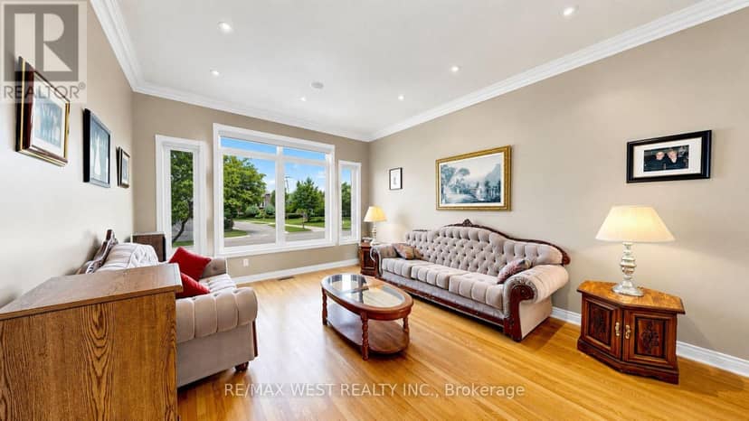 71 Gidleigh Park Crescent — photo 17 of 40